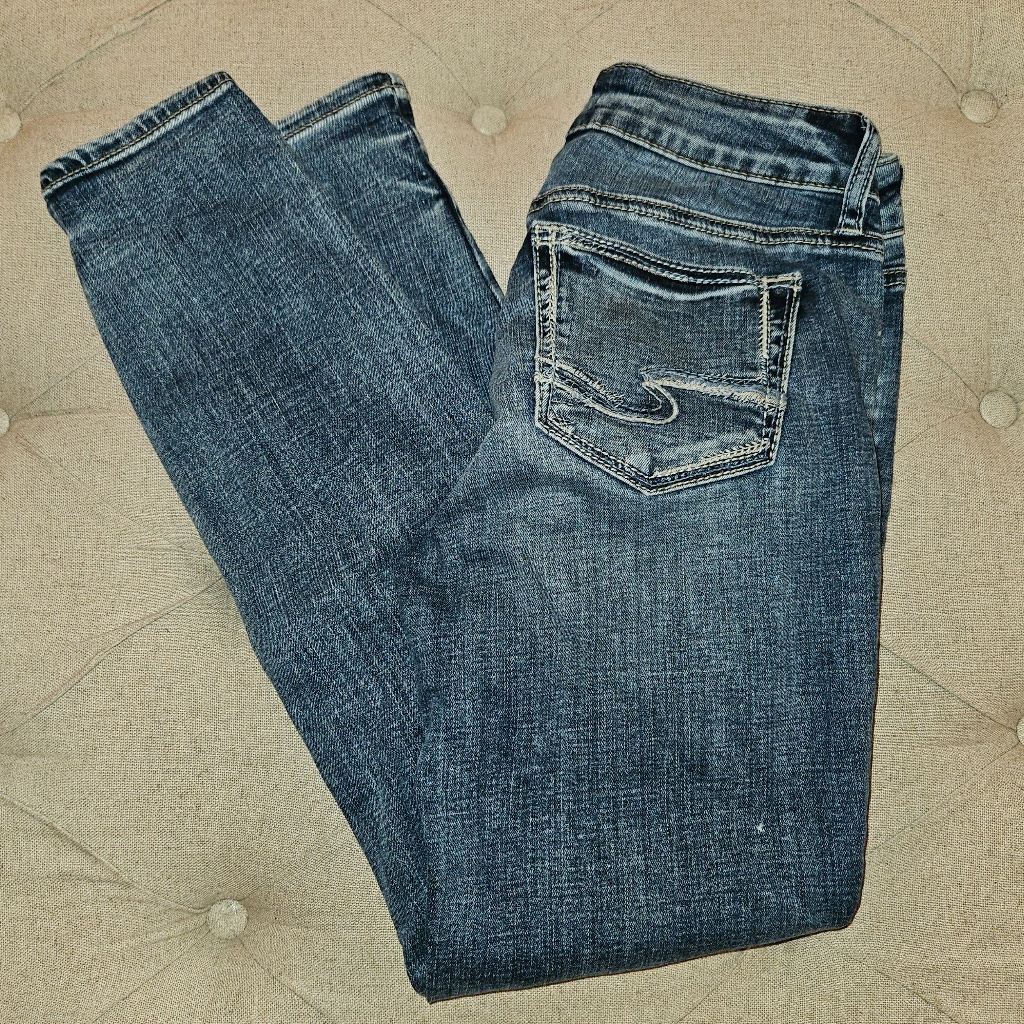 Gently Preowned Womens Silver Jeans